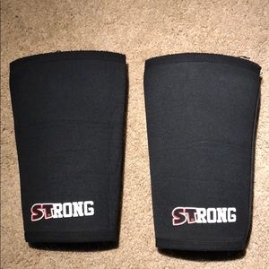 STrong knee sleeves
